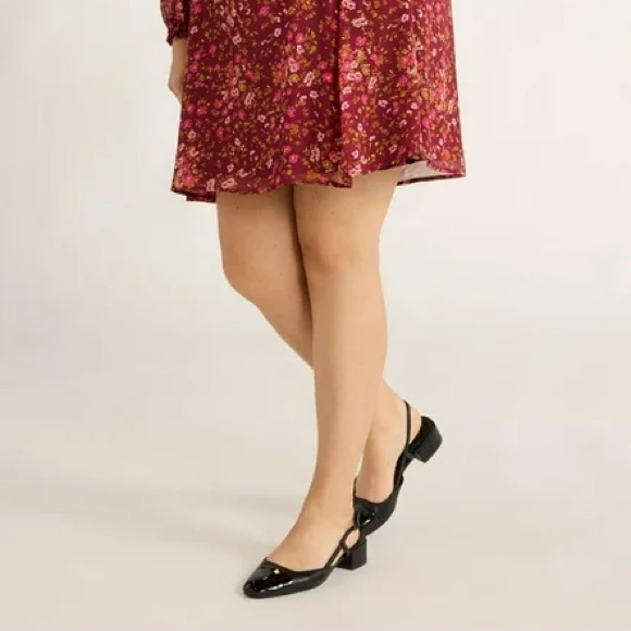 NWT - Women’s Slingback Cap Toe Block Heel Sandals, Size 6 - Time & Tru - Picture 12 of 12